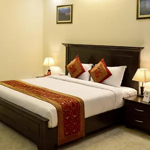 Raj Regency 3*