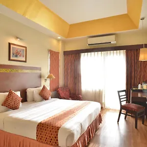 Aurum Boutique Hotel 4*