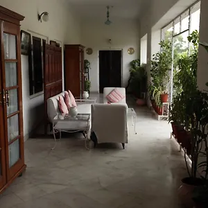 Loharu House Bed & Breakfast