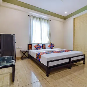 Hotel Fabhotel Bungalow 18 3*
