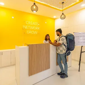 The Social Formerly Artbuzz 호스텔