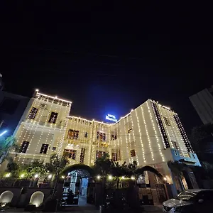 Hotel The Indraj Palace 3*