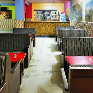 Collection O Manohar Palace Hotel