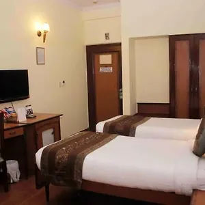 Hawa Mahal 3*