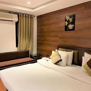Hotel Meenakshi Palace