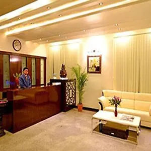 Royal View Hotel 3*