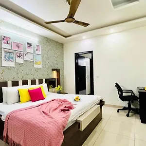 Apartment Bluo 2bhk - Balcony, Terrace Garden, Parking, Lift *