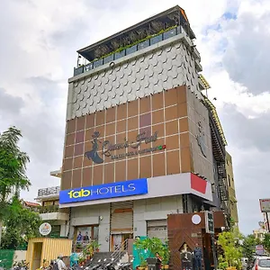 Fabhotel Queens Hub 3* Jaipur
