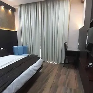 Hotel The Raas Mahal 3*
