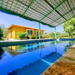 Girisadan Organic Farm Retreat & Botanical Forest Farm stay