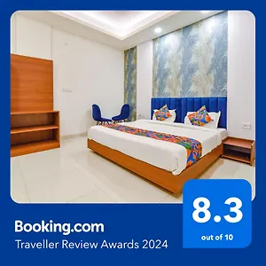 Hotel Fabhotel Alexa 3*