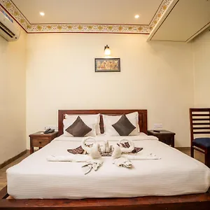 Hotel Laxmi Niwas