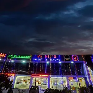 Super Oyo Townhouse Oak Vinnie Hotel Jaipur