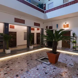 Bed & Breakfast Heart Of The By Rashmi *