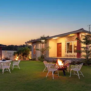 Inaayat By Stayvista - Luxe Retreat With Pool & Garden *
