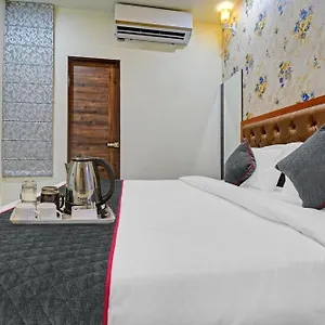 Hotel Townhouse Cm Palace