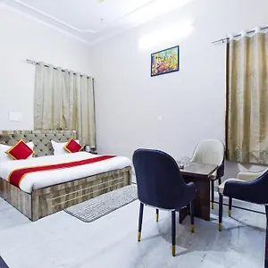 Near Airport Hotel 3*