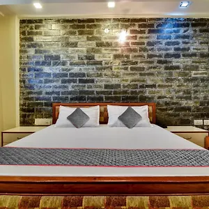 Hotel Townhouse Fly View 3*