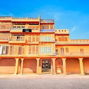 Collection O Ramganj Near Hawa Mahal