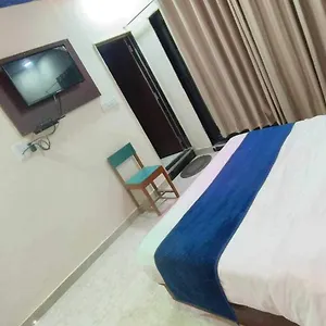 Hotel Collection O Kavya 4*
