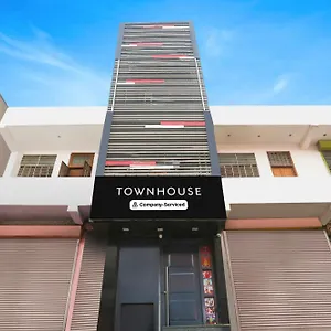 Townhouse Jagatpura Downtown Hotel Jaipur