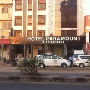 Hotel Paramount 3*