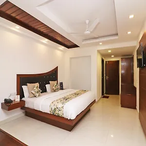 Hotel Oyo 17070 Varindavan 3*