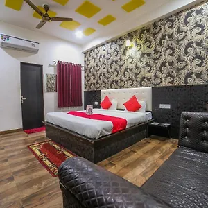 Oyo 23295 The Rajfort Hotel Jaipur