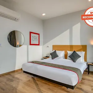 Oyo Townhouse 294 ??? Malviya Nagar Hotel