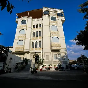 Ratangarh Palace 3*