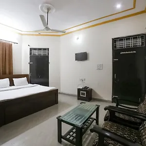 Spot On 38085 Amer Palace Hotell