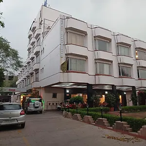 Hotel Maya International