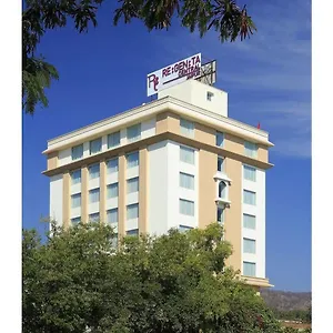 Regenta Jal Mahal, Hotel 4*